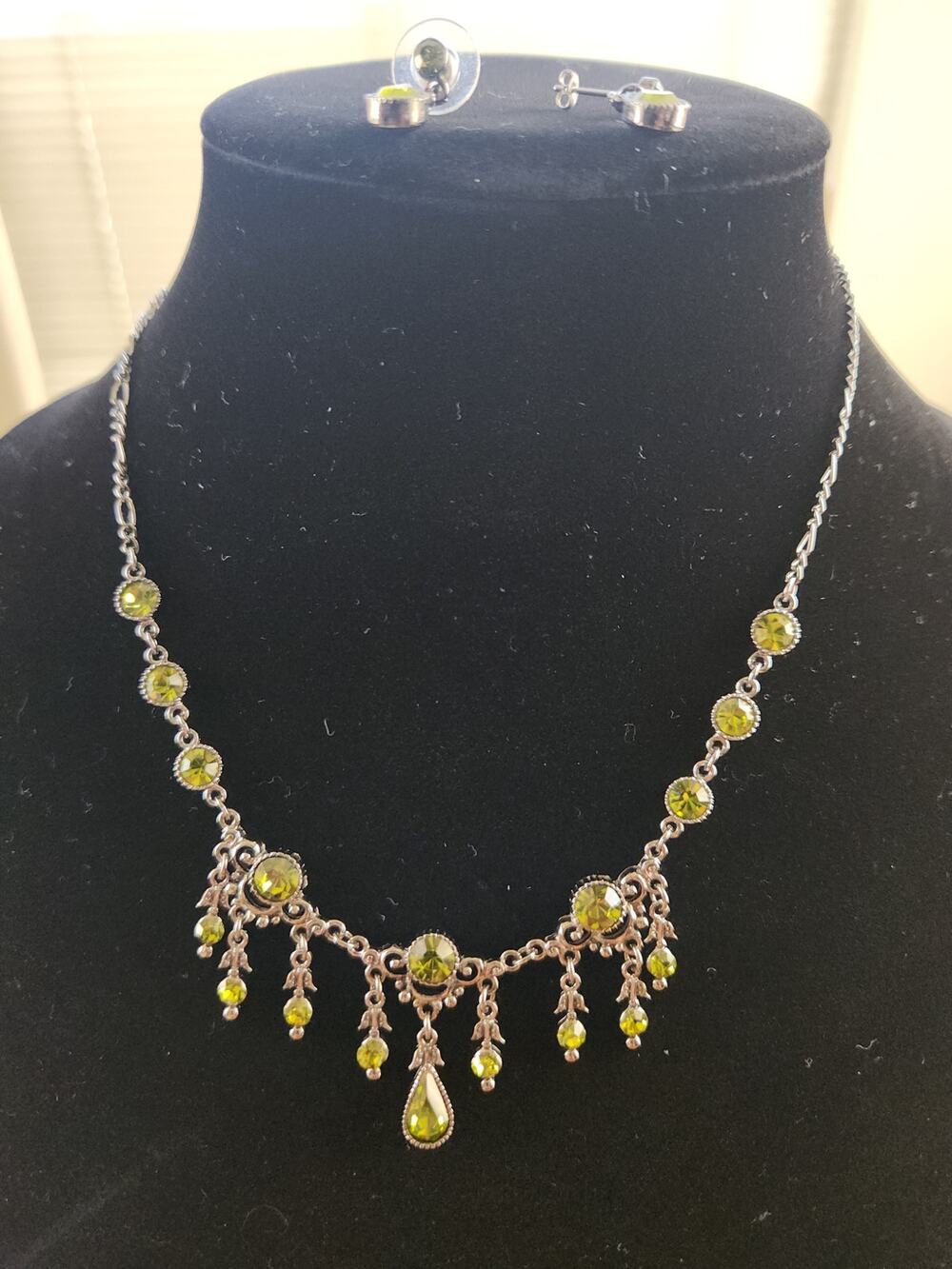 Faux Peridot Green Rhinestone Fringe Necklace Earrings Set Silver Tone Victorian